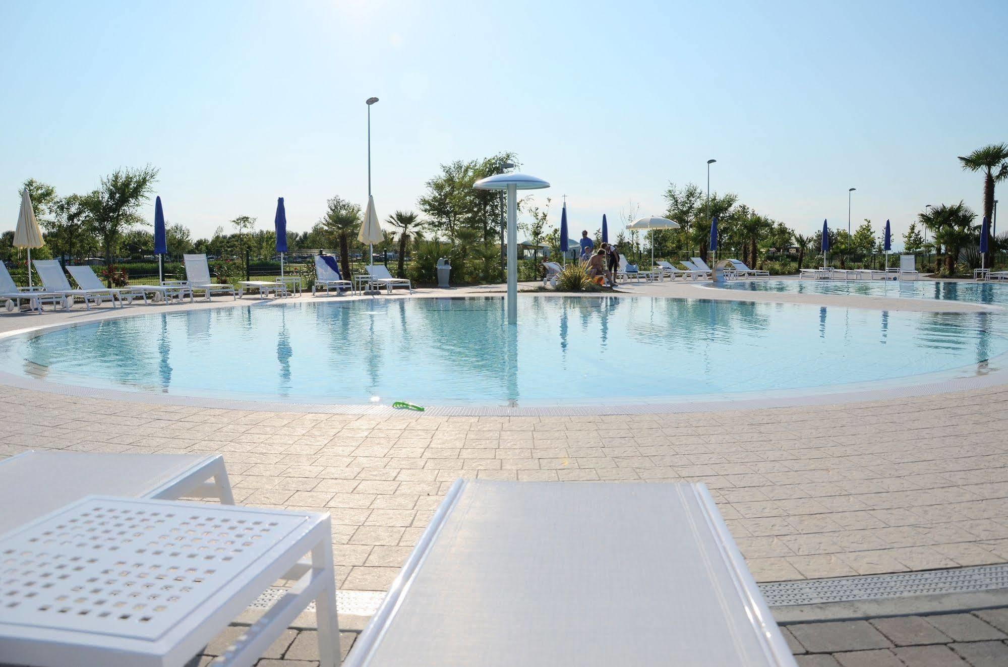 Villaggio Laguna Blu 카오를레 외부 사진